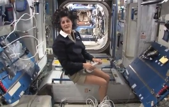 NASAの宇宙飛行士が国際宇宙ステーションを案内する動画が凄い（動画25分）