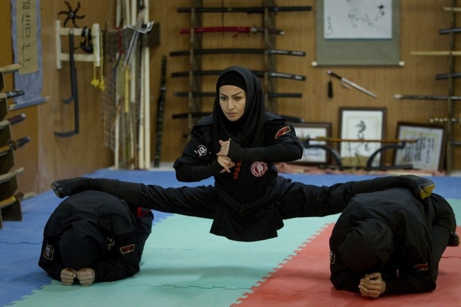イランは祖国を守るために、女性忍者を3000名養成している（写真15枚）