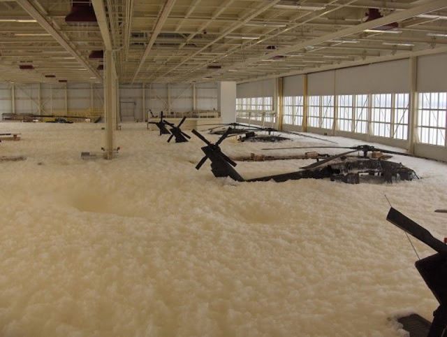spot_the_helicopters_in_this_sea_of_foam_640_14