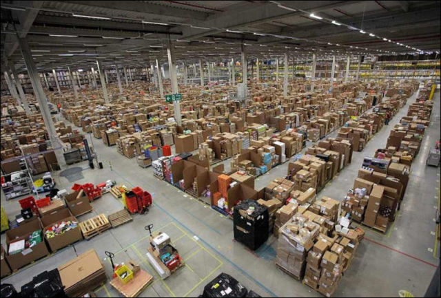 inside_the_enormous_amazon_warehouses_640_02