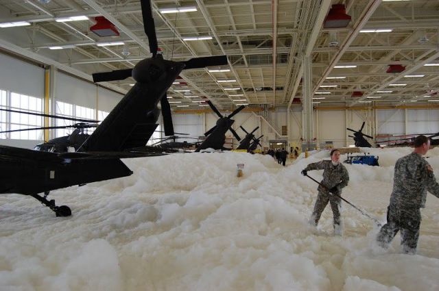 spot_the_helicopters_in_this_sea_of_foam_640_10